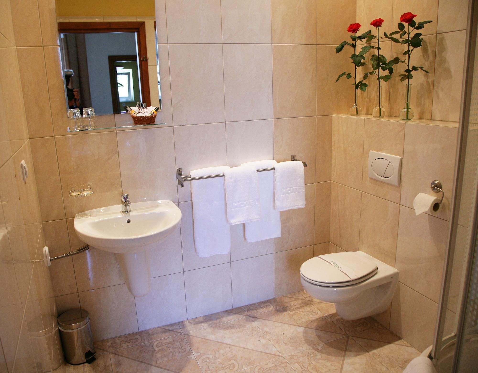 Aparthotel Globus Krakau Buitenkant foto