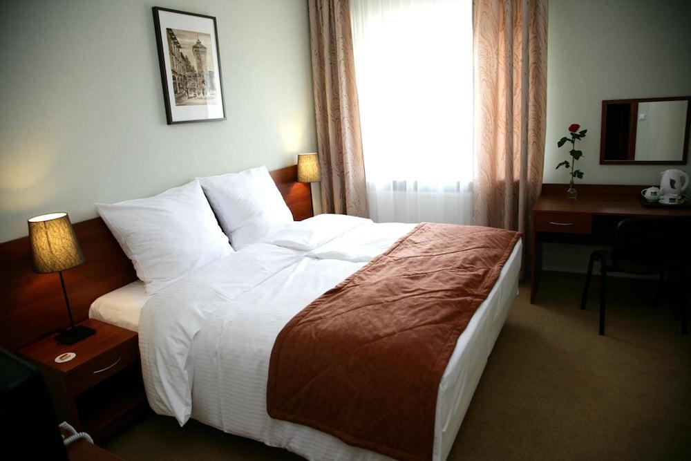 Aparthotel Globus Krakau Buitenkant foto