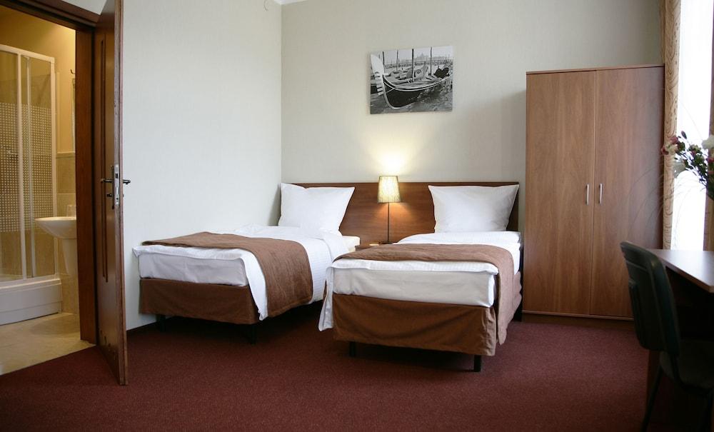 Aparthotel Globus Krakau Buitenkant foto