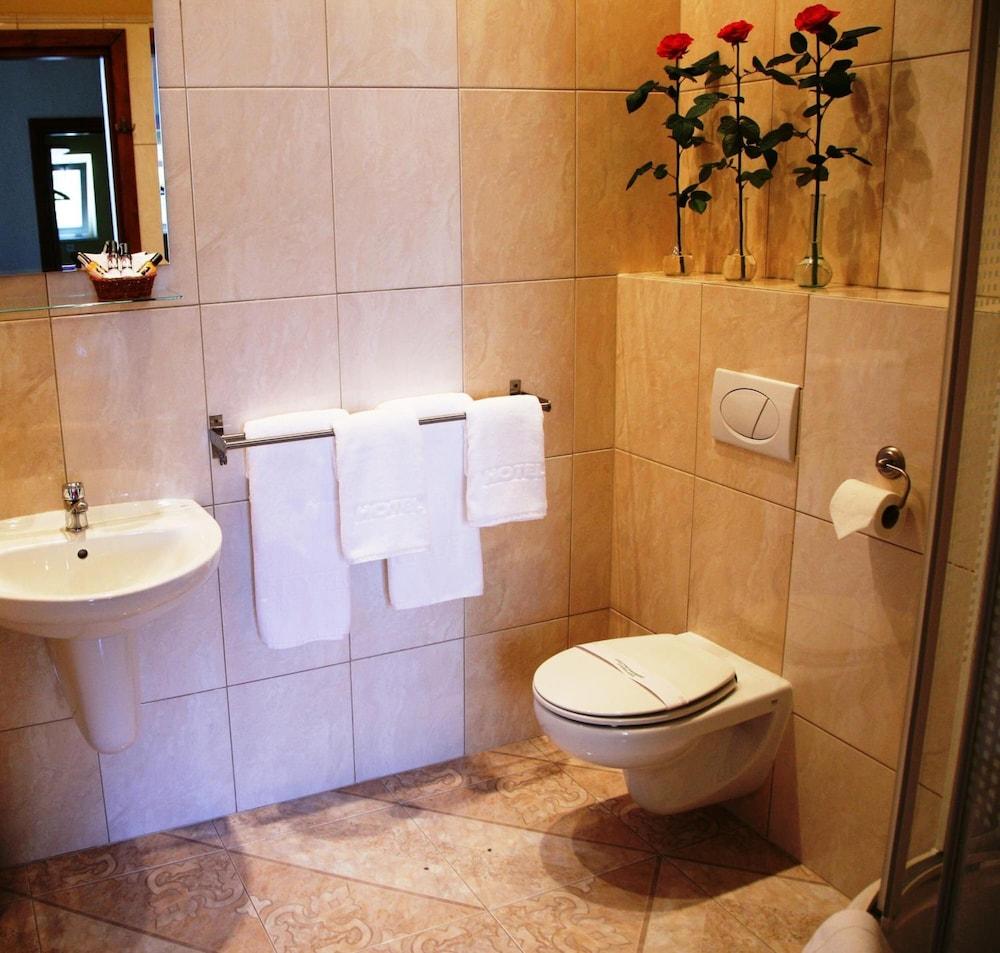 Aparthotel Globus Krakau Buitenkant foto