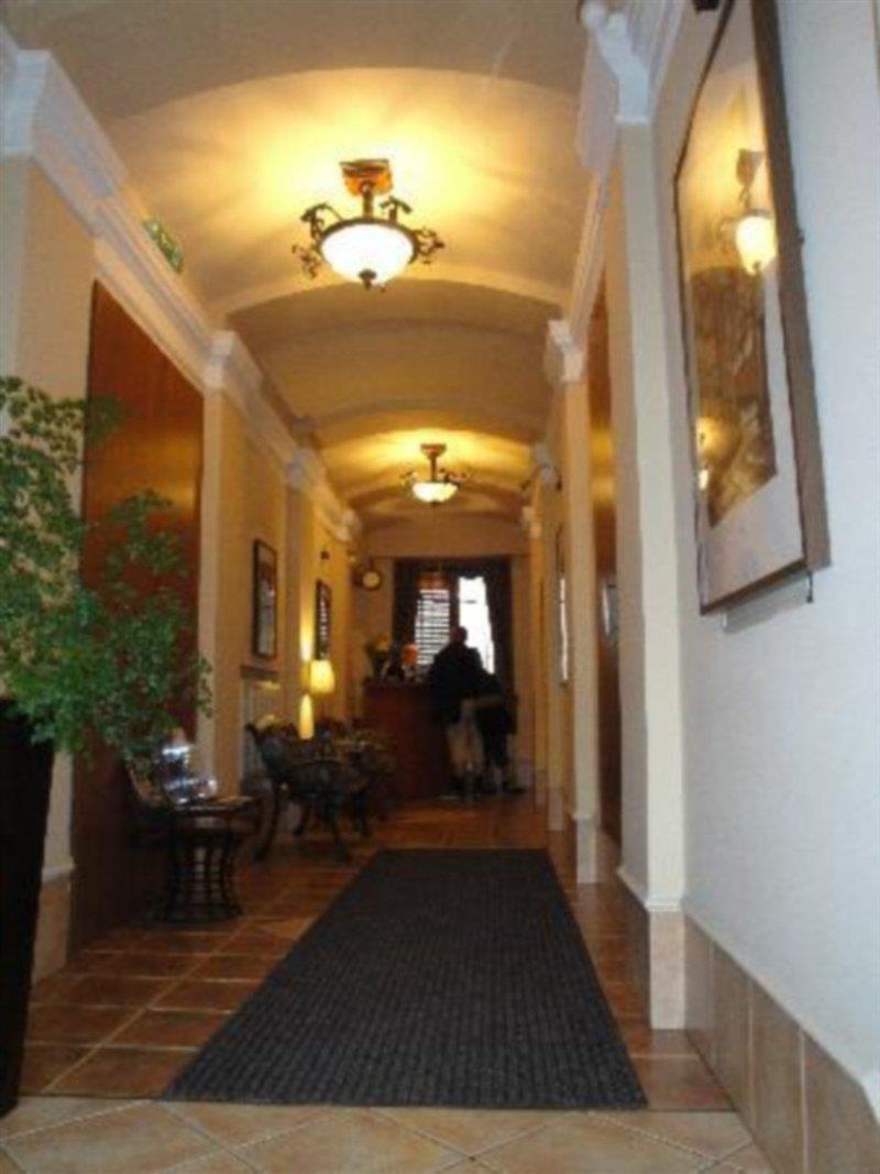 Aparthotel Globus Krakau Buitenkant foto