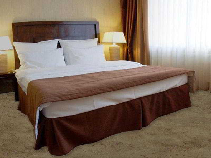 Aparthotel Globus Krakau Buitenkant foto