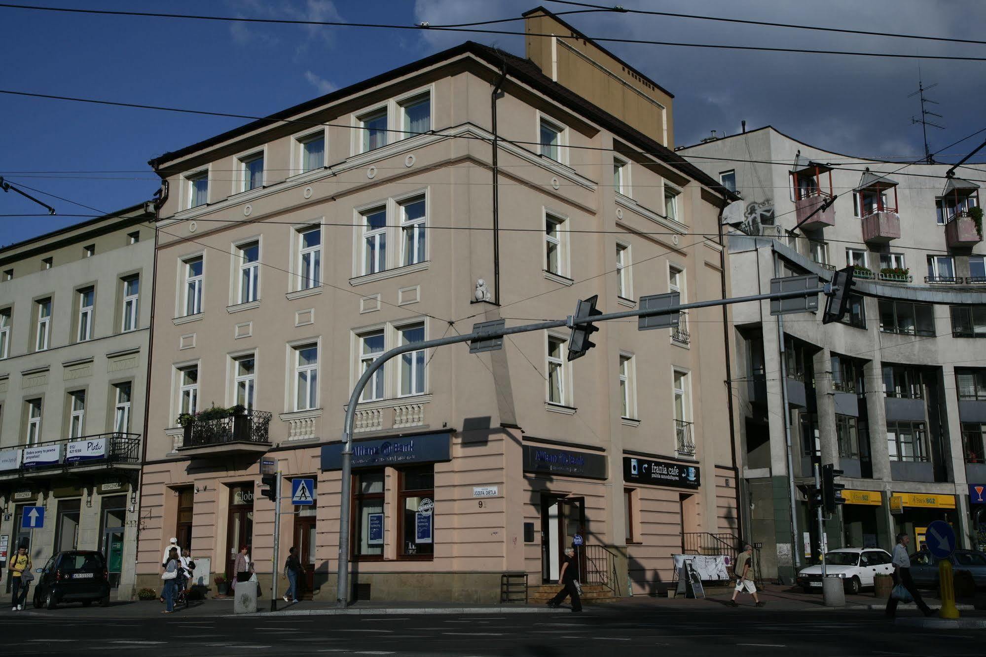 Aparthotel Globus Krakau Buitenkant foto